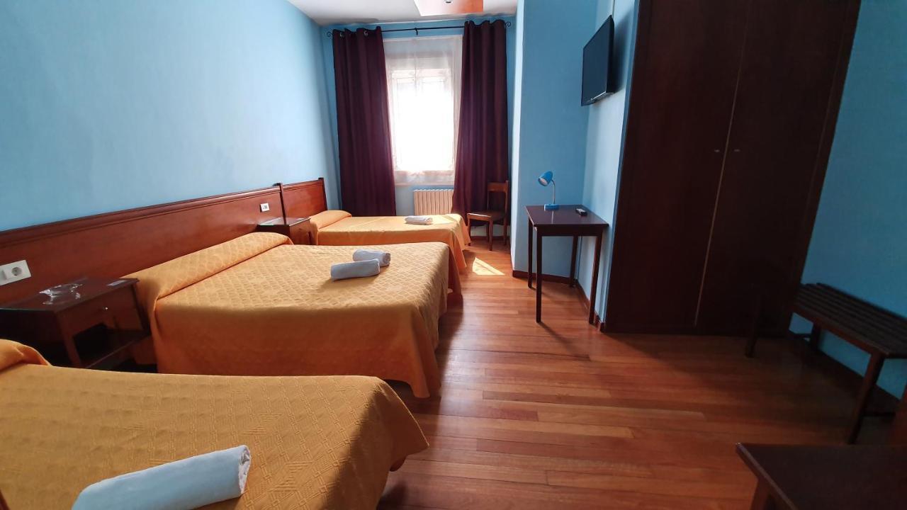 Pension Residencia Buenos Aires Vigo Exterior photo