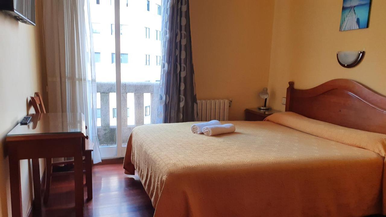 Pension Residencia Buenos Aires Vigo Exterior photo