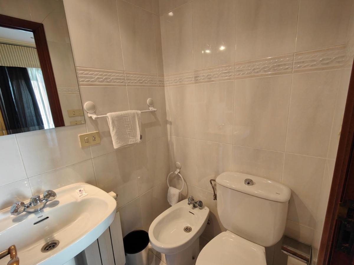 Pension Residencia Buenos Aires Vigo Exterior photo