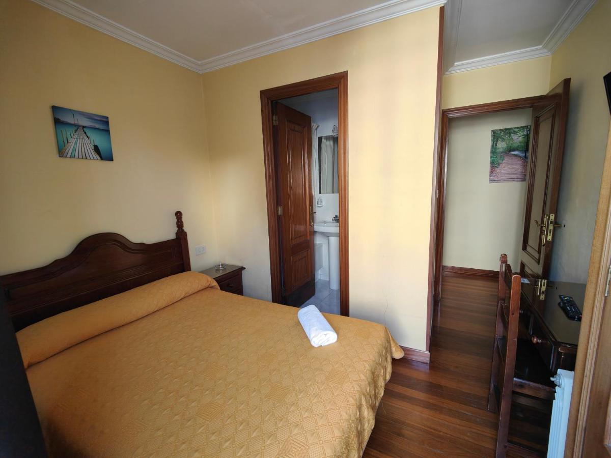 Pension Residencia Buenos Aires Vigo Exterior photo