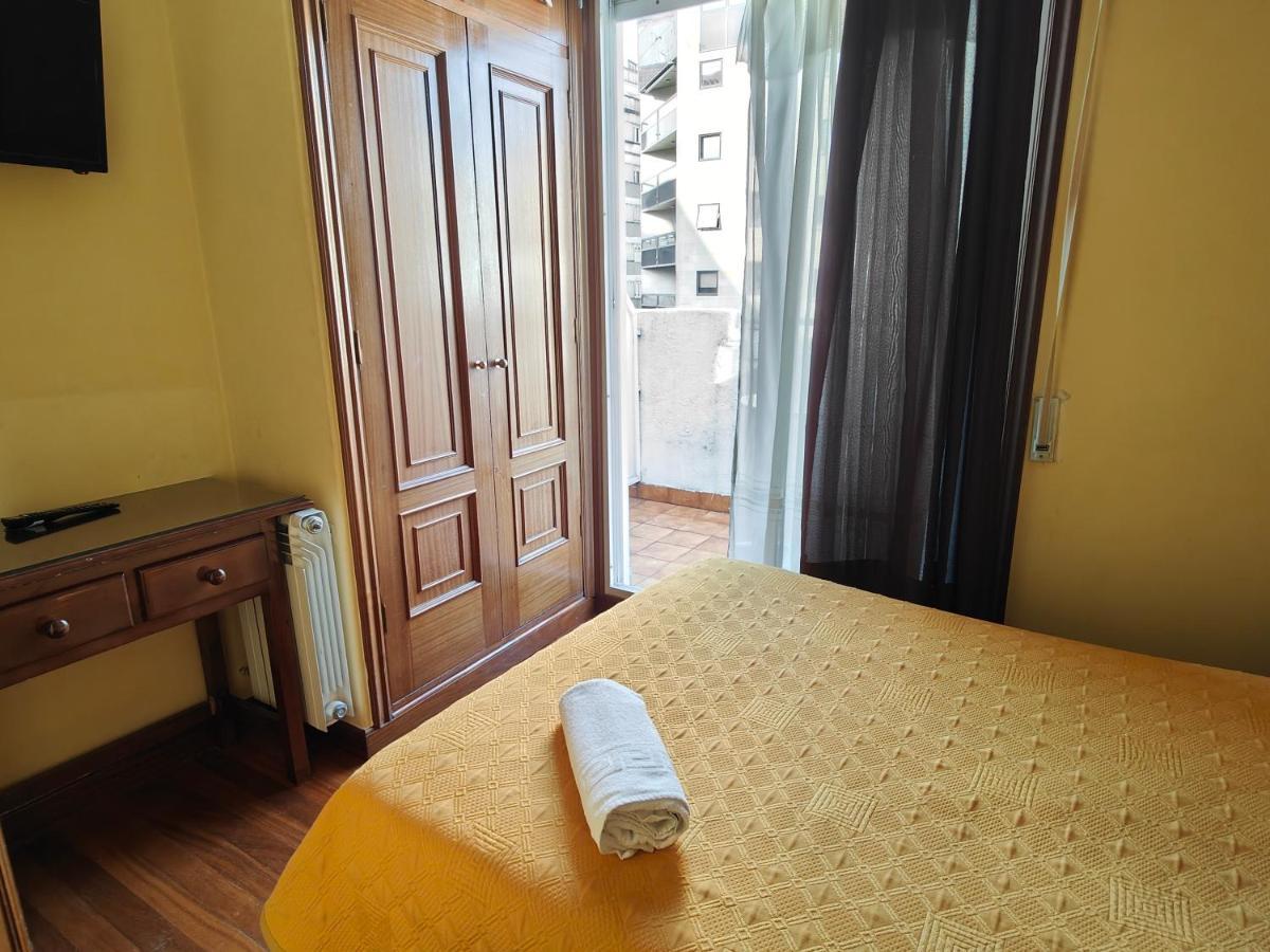 Pension Residencia Buenos Aires Vigo Exterior photo