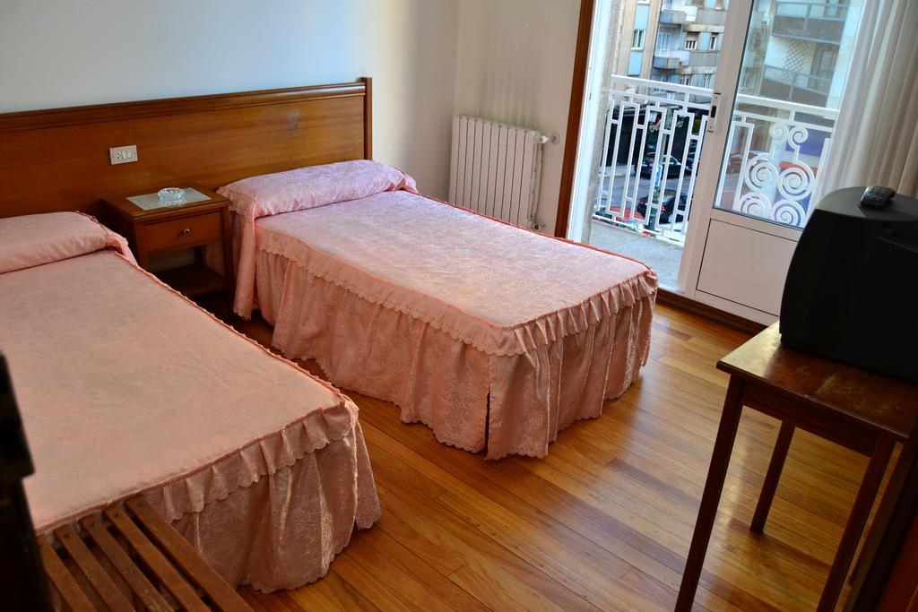 Pension Residencia Buenos Aires Vigo Exterior photo