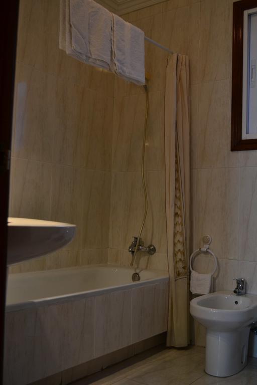 Pension Residencia Buenos Aires Vigo Exterior photo