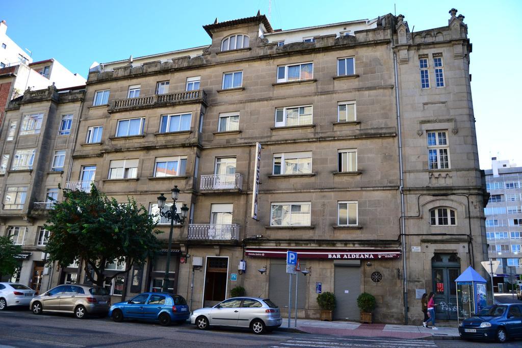 Pension Residencia Buenos Aires Vigo Exterior photo