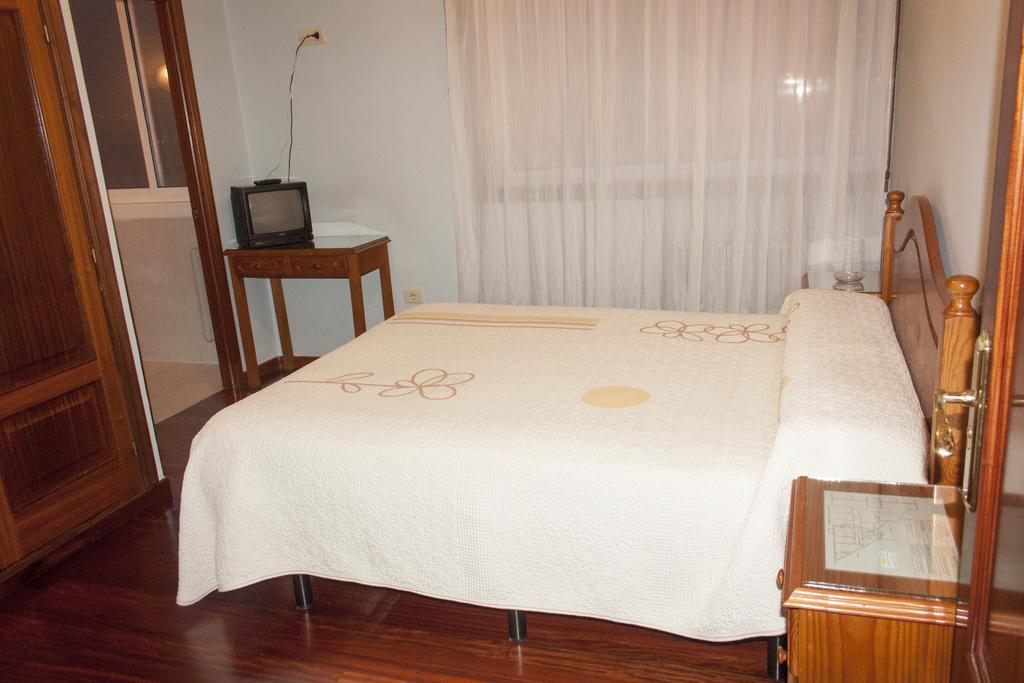 Pension Residencia Buenos Aires Vigo Exterior photo