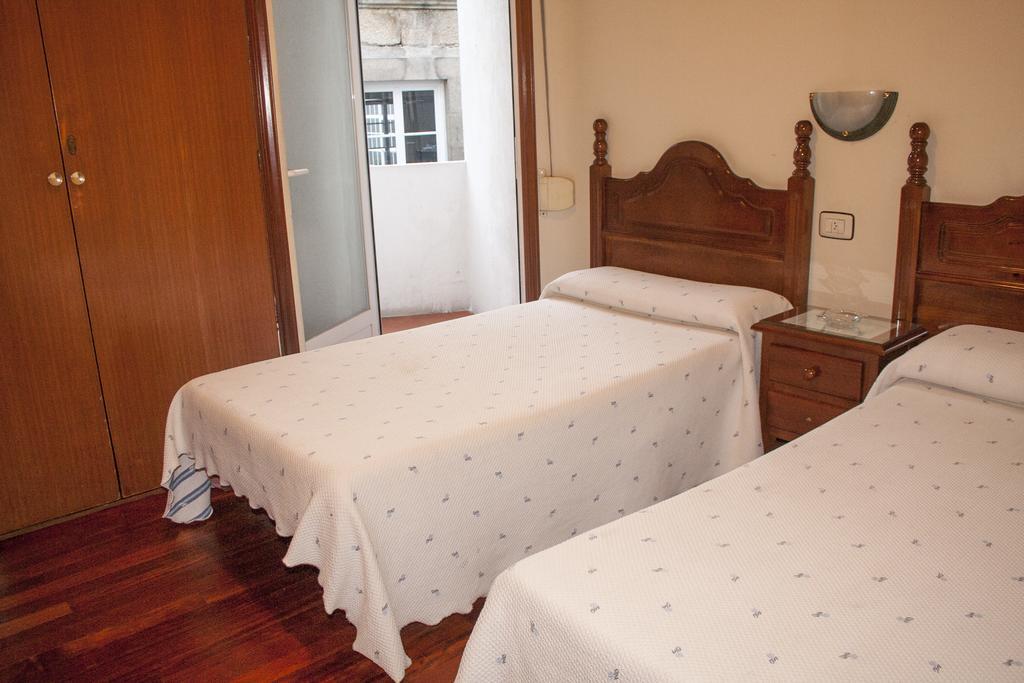 Pension Residencia Buenos Aires Vigo Exterior photo