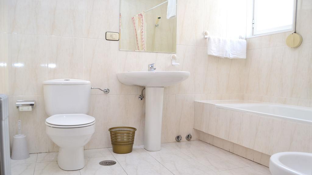 Pension Residencia Buenos Aires Vigo Exterior photo