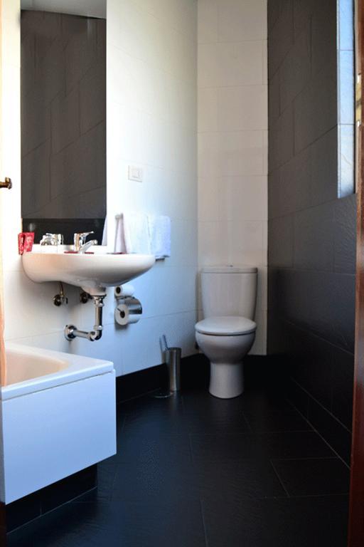 Pension Residencia Buenos Aires Vigo Exterior photo