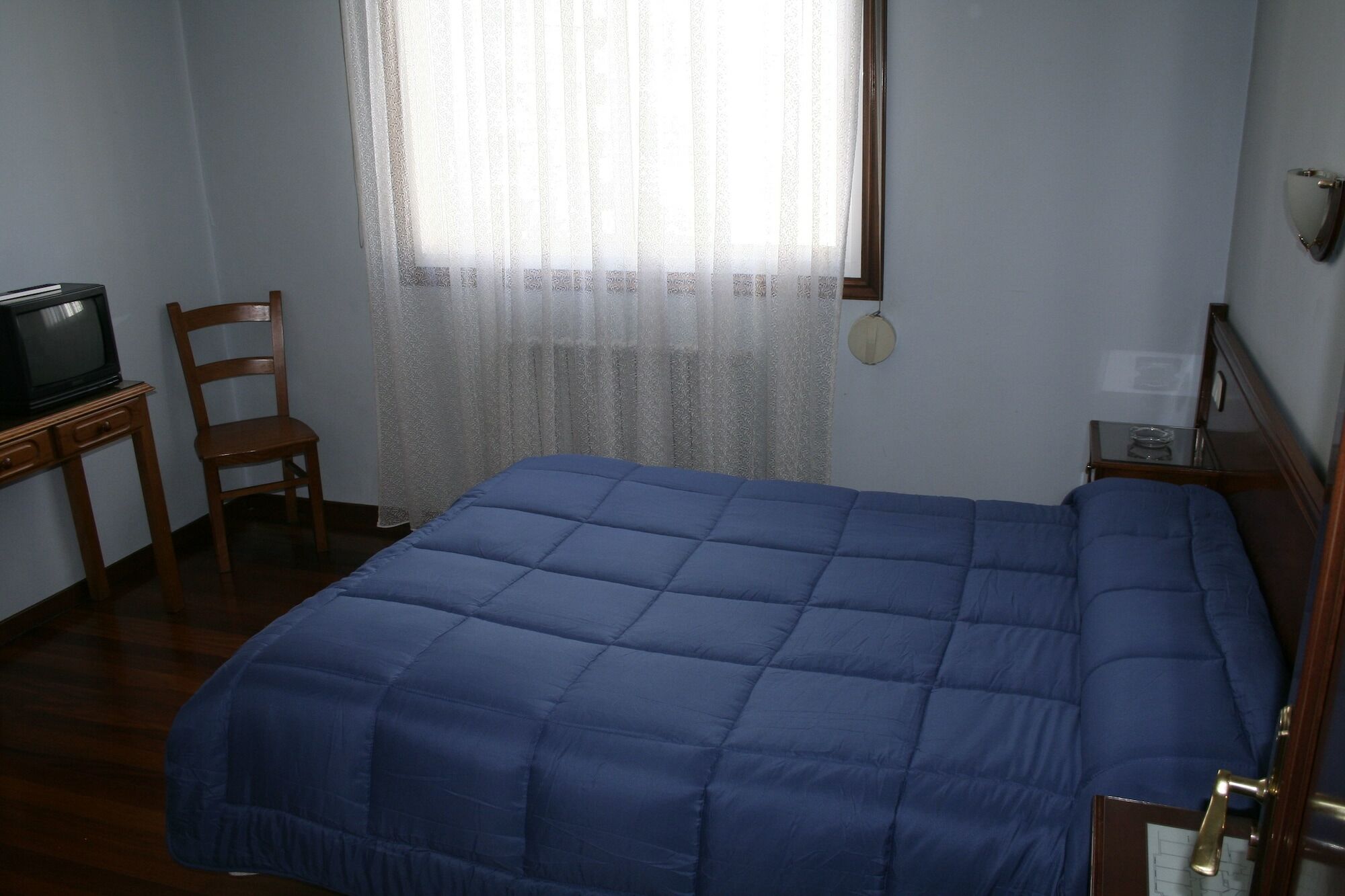 Pension Residencia Buenos Aires Vigo Exterior photo