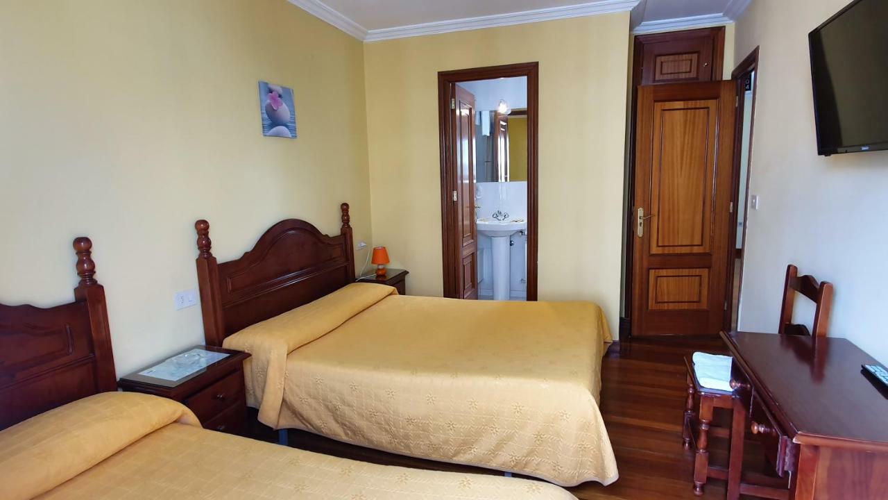 Pension Residencia Buenos Aires Vigo Exterior photo
